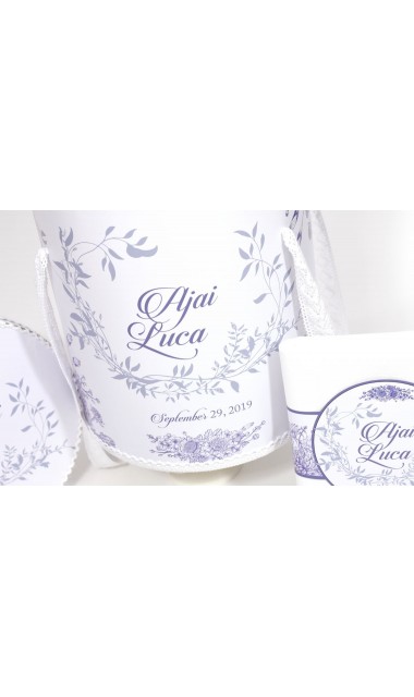 Trusou de botez pentru baieti clasic cu broderie si flori albastre, La poem 27